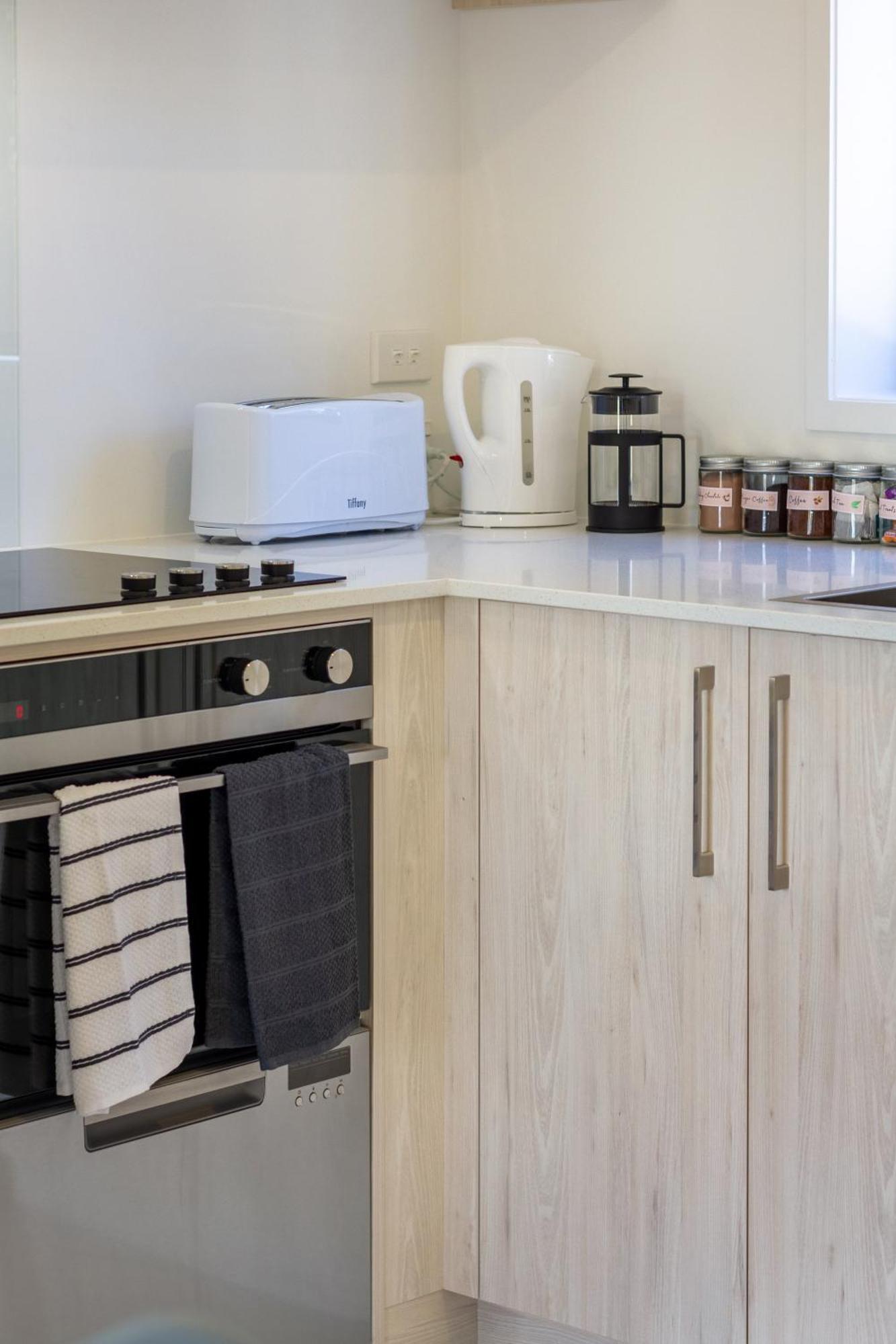 Apartmán Conveniently Located 2Br Townhouse In West Akl Auckland Exteriér fotografie